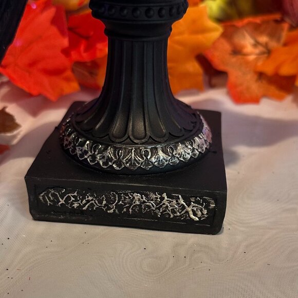 CHRISTIAN SIRIANO NY HALLOWEEN CANDLE HOLDERS | Mercari Halloween Christian Siriano S/2 resin black crow candle holders - 9.5\